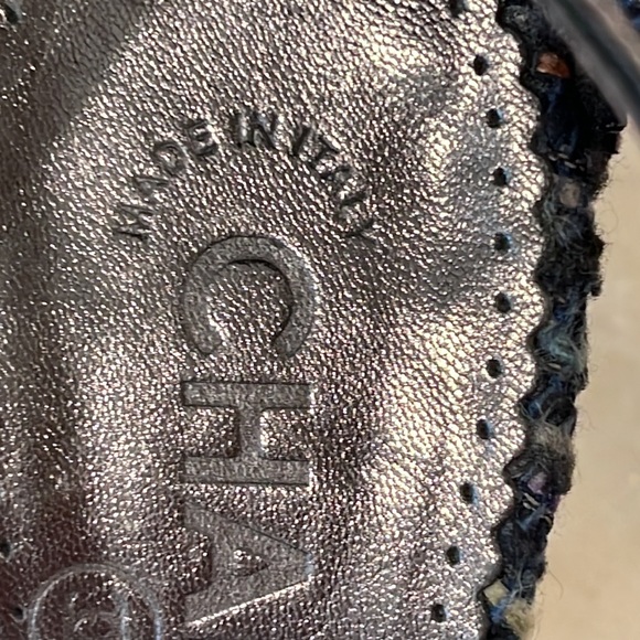 Chanel Rare Navy tweed and sequins Pewter leather Sandals Heels - Picture 13 of 16